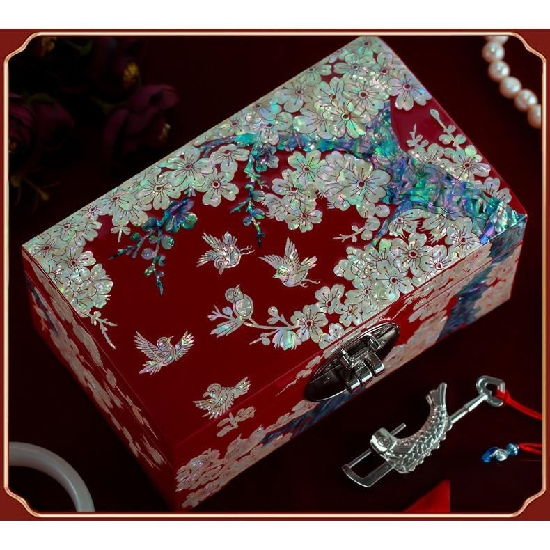 Exquisite Chinese Traditional Shell Carving Jewelry Set – Handcrafted Cultural Artifact