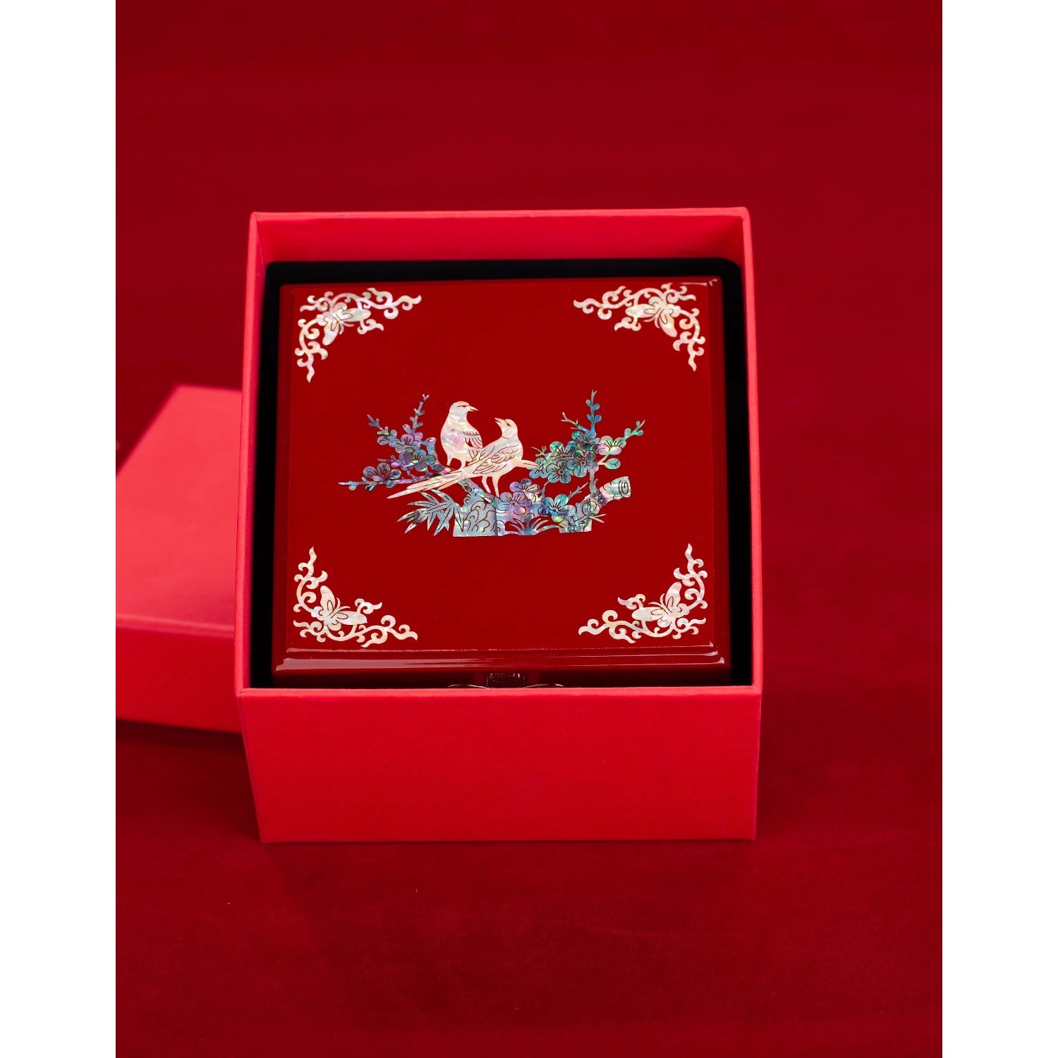 Exquisite Chinese Traditional Craft Jewelry Box – Handmade Lacquer Artifact
