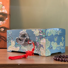 Exquisite Chinese Traditional Shell Carving Jewelry Set – Handcrafted Cultural Artifact