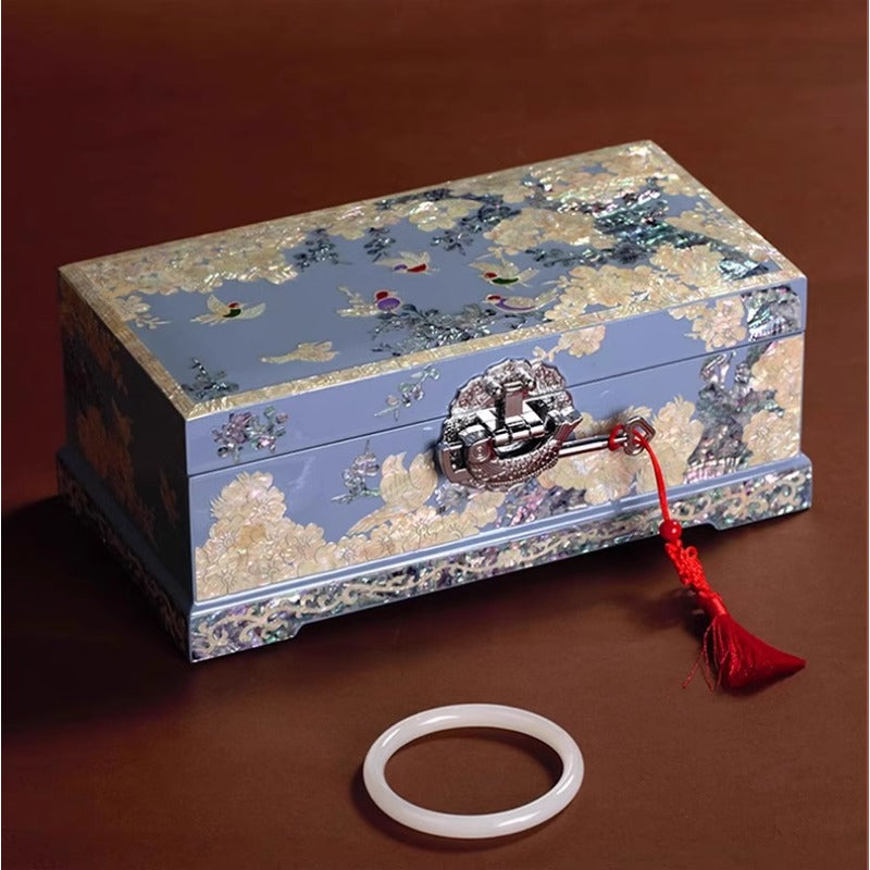 Exquisite Chinese Style Jewelry Box - Handcrafted Floral Lacquerware