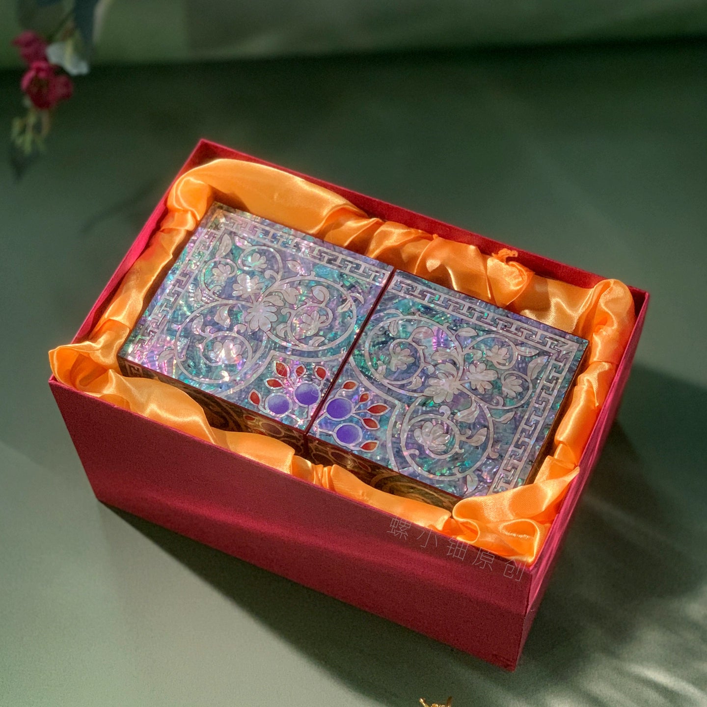 Exquisite Chinese Double Door Jewelry Box - Handcrafted Floral Storage Case