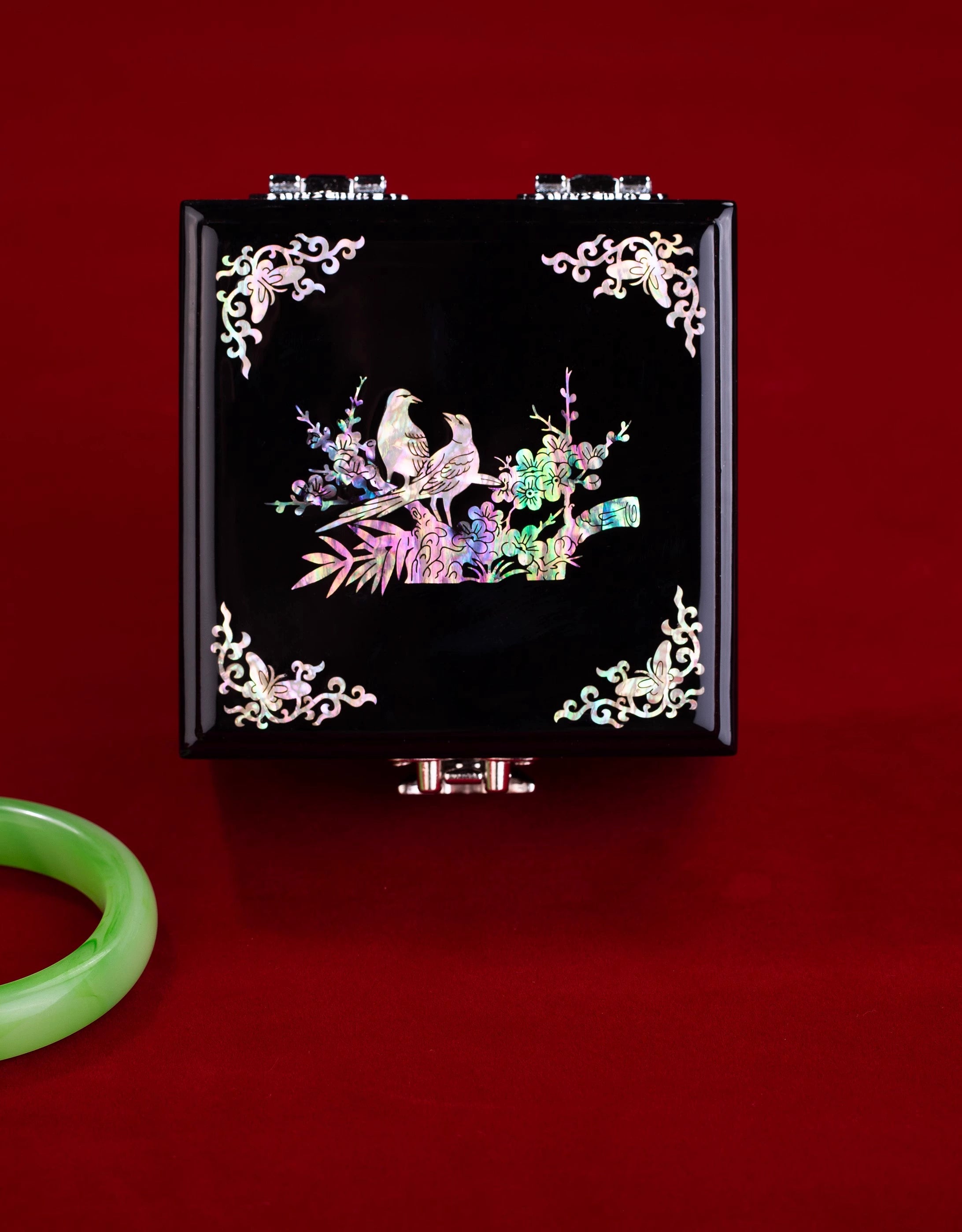 Exquisite Chinese Traditional Craft Jewelry Box – Handmade Lacquer Artifact