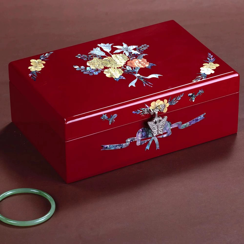 Handcrafted Vintage Exquisite Chinese Antique-Style Wooden Jewelry Box