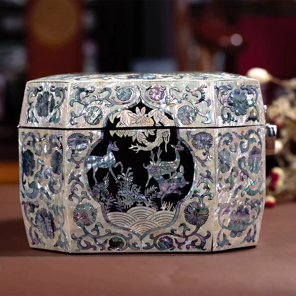 Exquisite Chinese-Style Wooden Jewelry Box - Handcrafted Luxury Gift