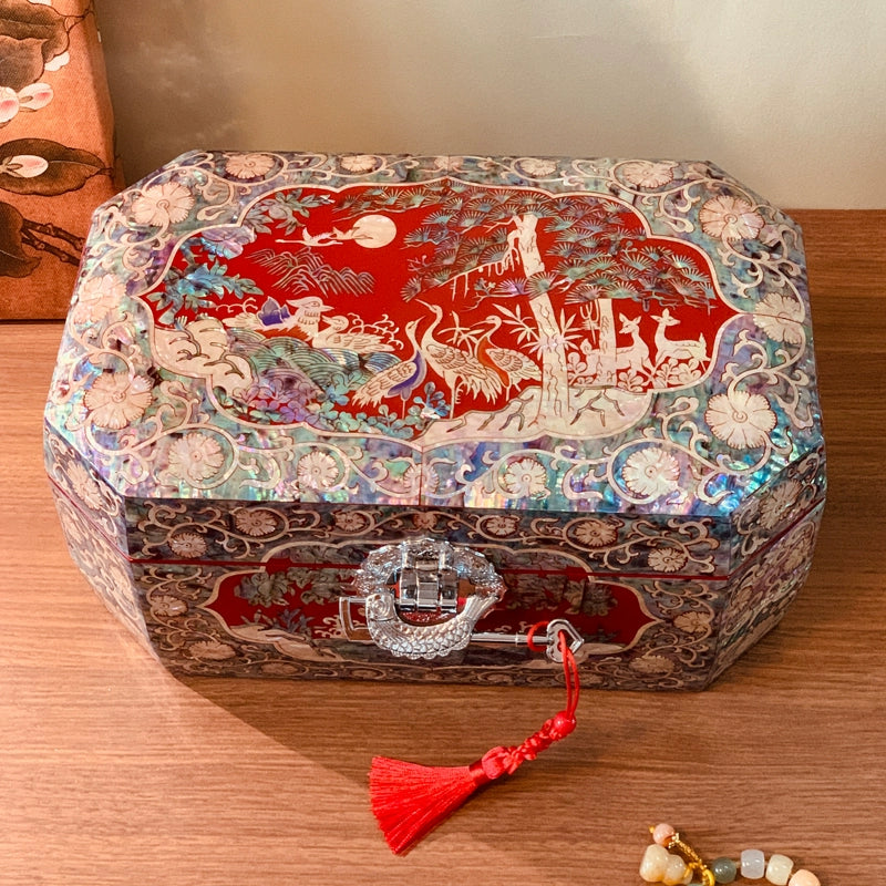 Exquisite Chinese Traditional Handcrafted Wooden Jewelry Box