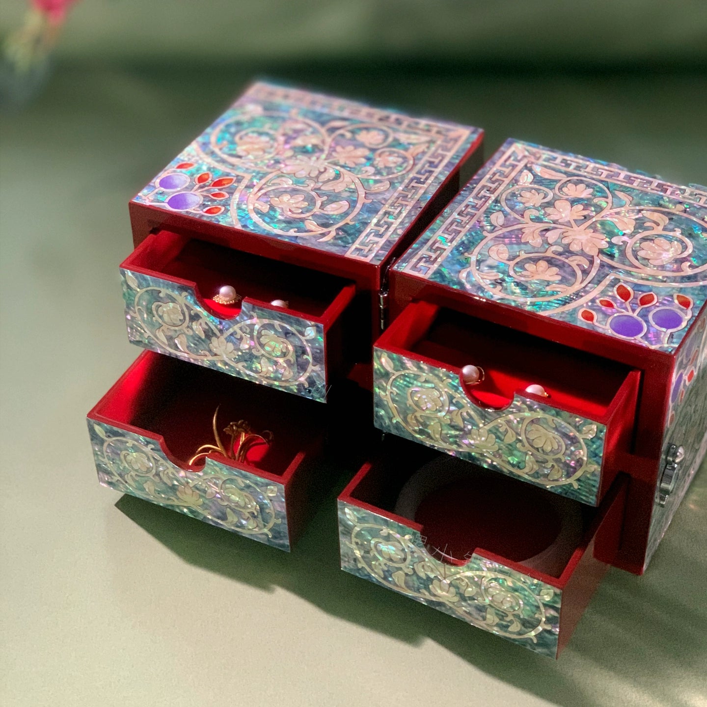 Exquisite Chinese Double Door Jewelry Box - Handcrafted Floral Storage Case