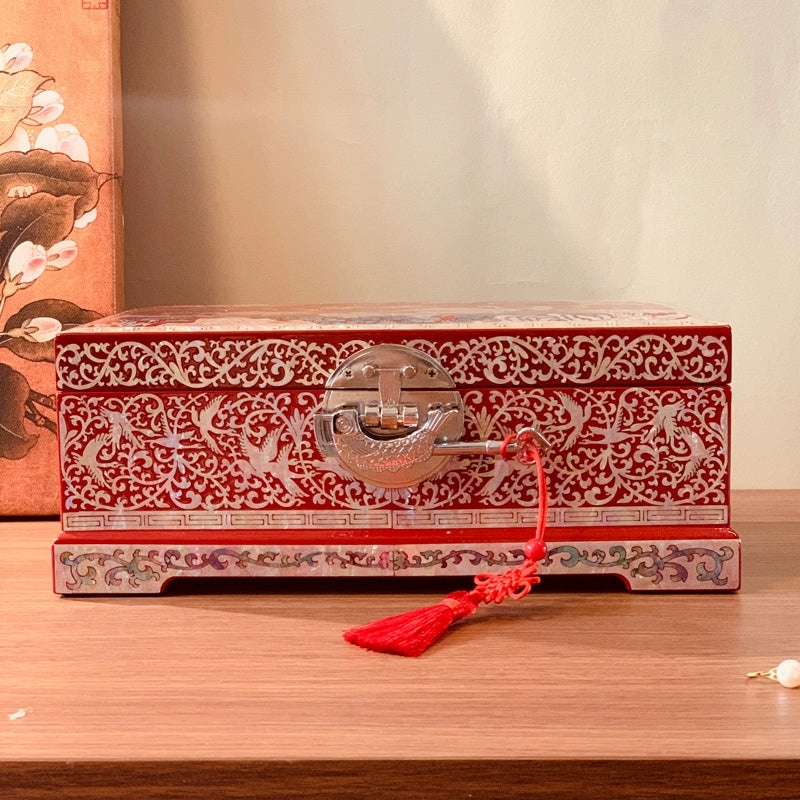 Exquisite Chinese Imperial Jewelry Box - Handcrafted Traditional Artistry