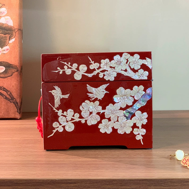 Exquisite Chinese-style Handcrafted Natural Shell Jewelry Box – Traditional Craftsmanship