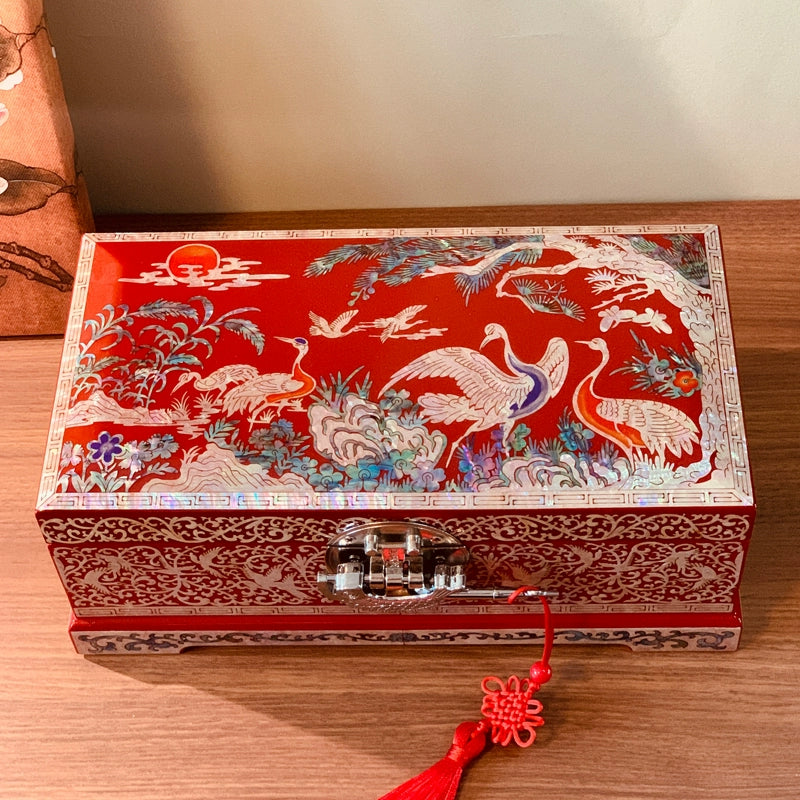 Exquisite Chinese Imperial Jewelry Box - Handcrafted Traditional Artistry
