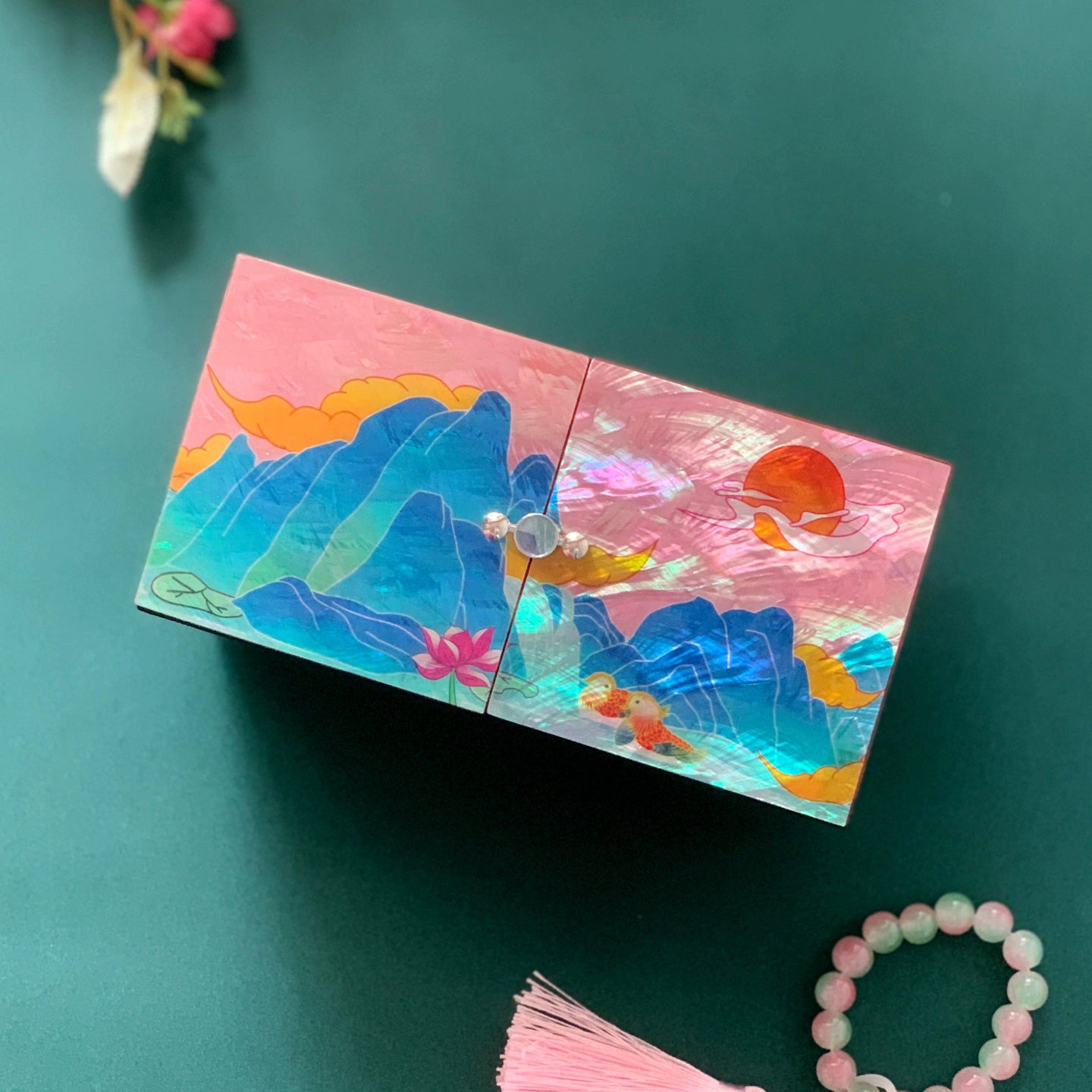 Exquisite Chinese Jewelry Box – Traditional Wedding Gift, Handcrafted Lacquerware, Cultural Keepsake