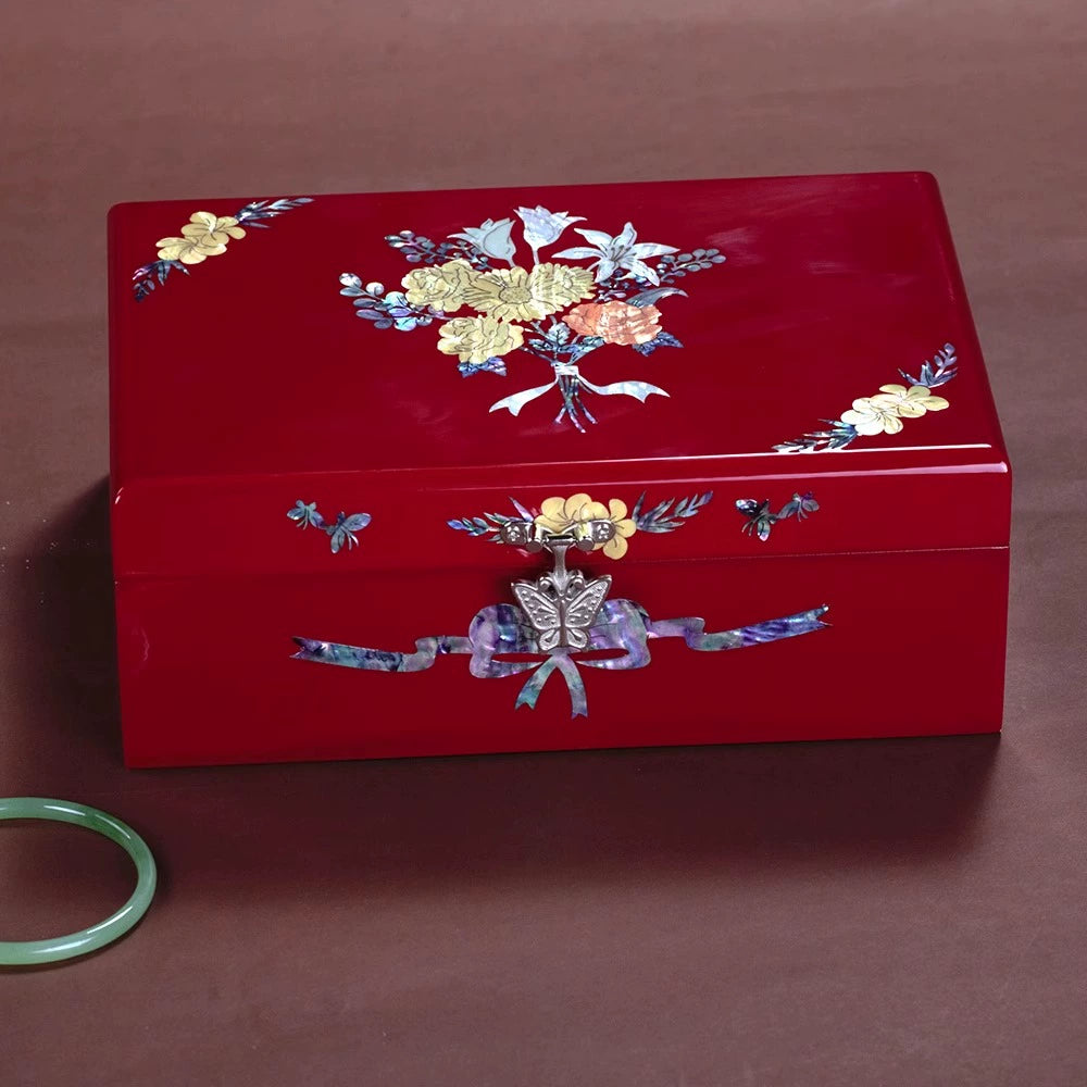 Handcrafted Vintage Exquisite Chinese Antique-Style Wooden Jewelry Box