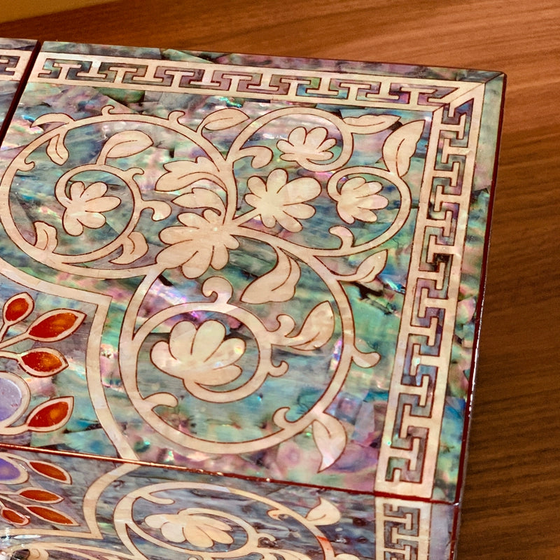 Exquisite Chinese Double Door Jewelry Box - Handcrafted Floral Storage Case