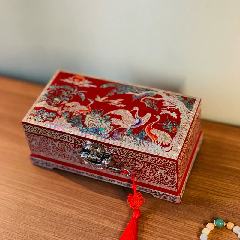 Exquisite Chinese Imperial Jewelry Box - Handcrafted Traditional Artistry