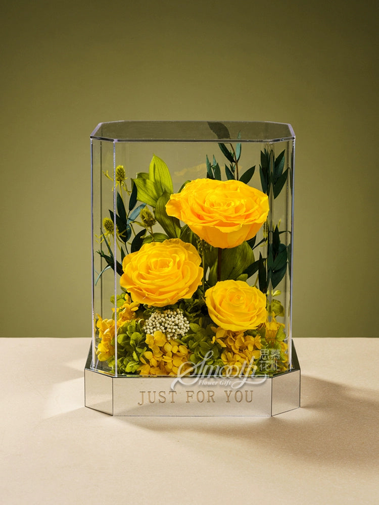 Floral Elegance – Luxury Preserved Flower Gift Box in Acrylic