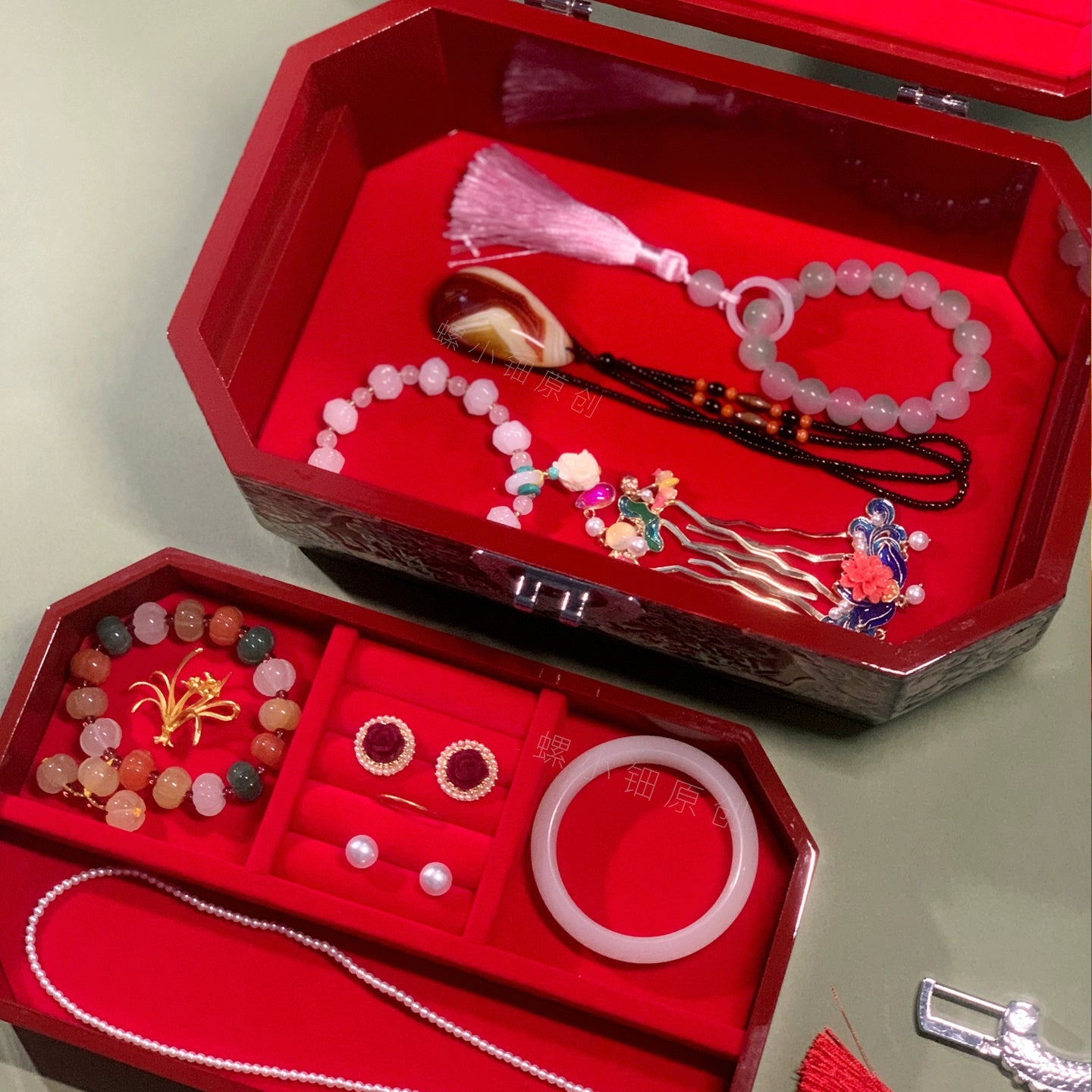 Exquisite Chinese Traditional Handcrafted Wooden Jewelry Box