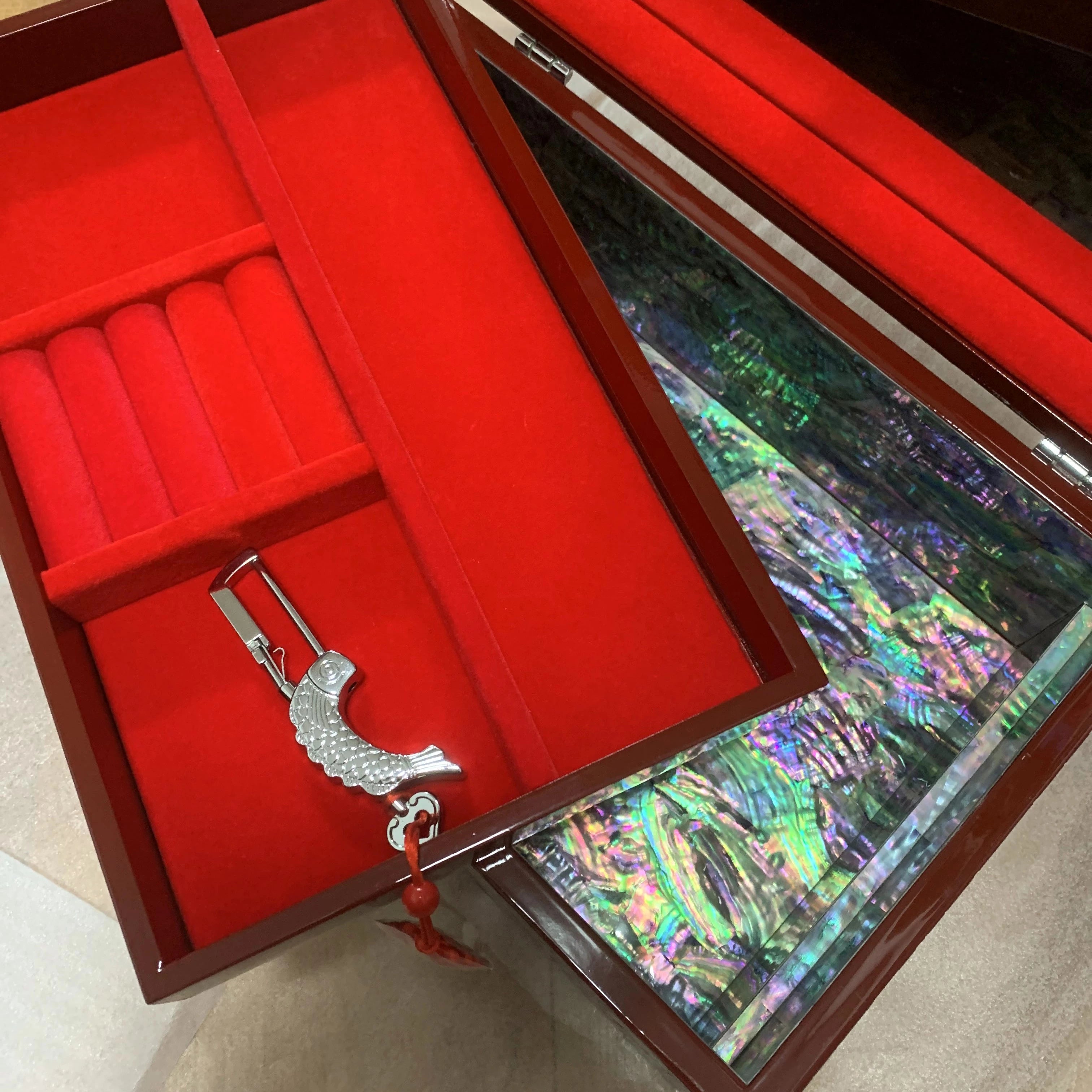 Handcrafted Chinese-style Wooden Jewelry Box – Elegant Antique Design