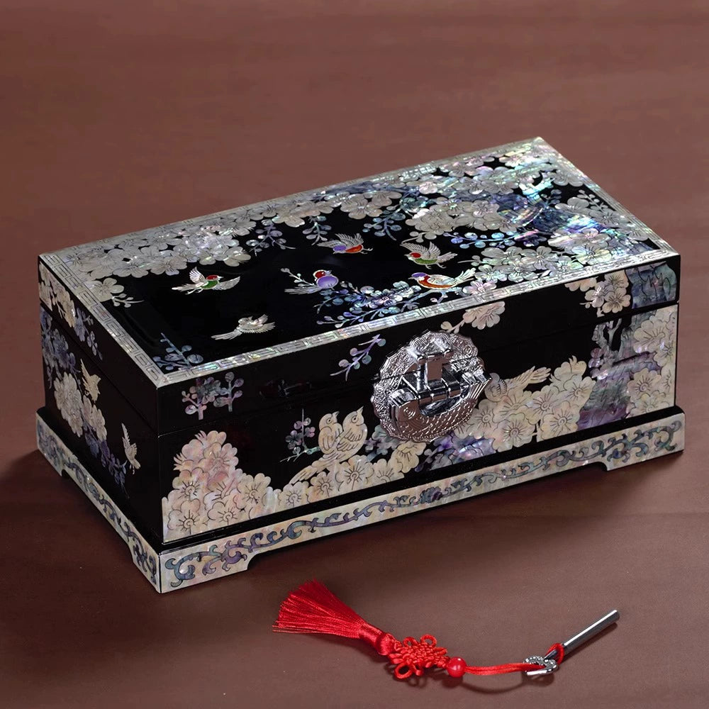 Exquisite Chinese Style Jewelry Box - Handcrafted Floral Lacquerware