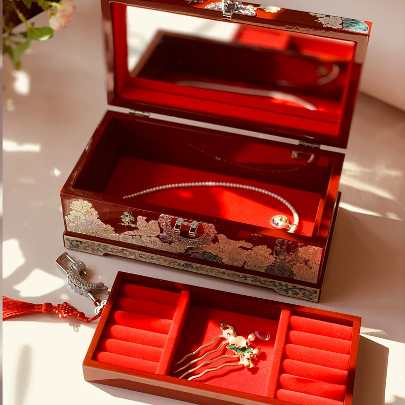 Exquisite Chinese-style Handcrafted Natural Shell Jewelry Box – Traditional Craftsmanship