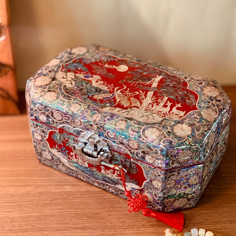 Exquisite Chinese Traditional Handcrafted Wooden Jewelry Box