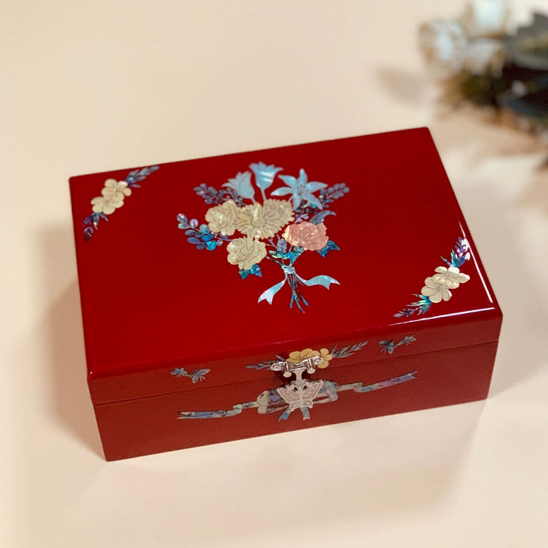Handcrafted Vintage Exquisite Chinese Antique-Style Wooden Jewelry Box
