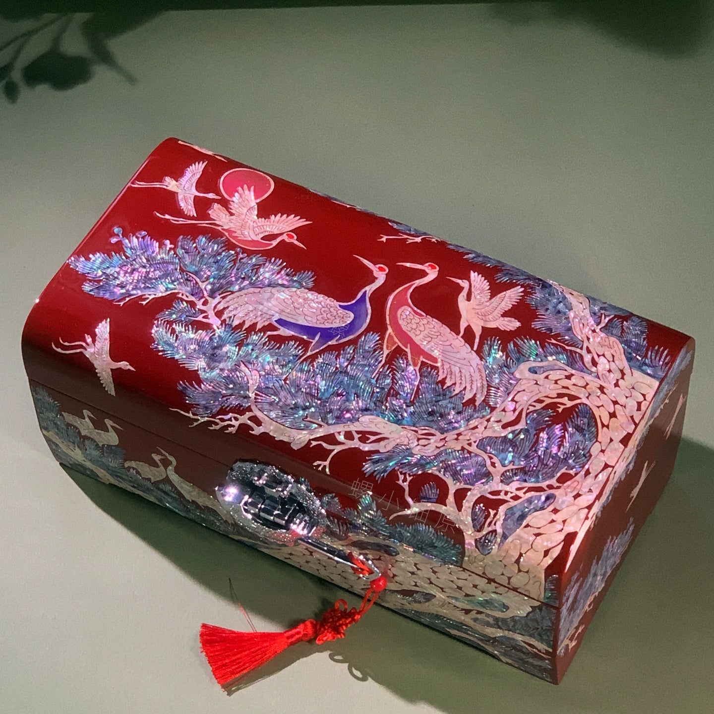 Exquisite Chinese-Style Jewelry Box– Handcrafted Cultural Artifact