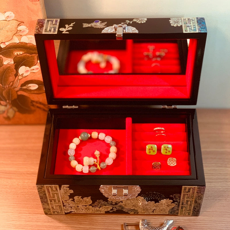 Exquisite Chinese Traditional Handcrafted Wooden Jewelry Box