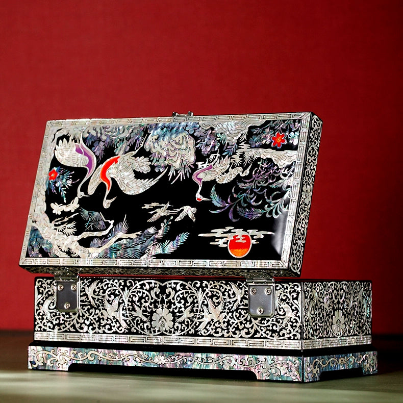 Exquisite Chinese Traditional Handcrafted Wooden Jewelry Box