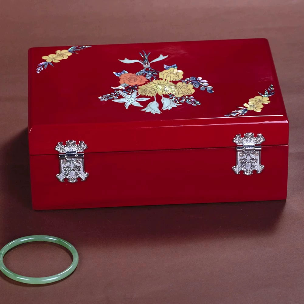 Handcrafted Vintage Exquisite Chinese Antique-Style Wooden Jewelry Box