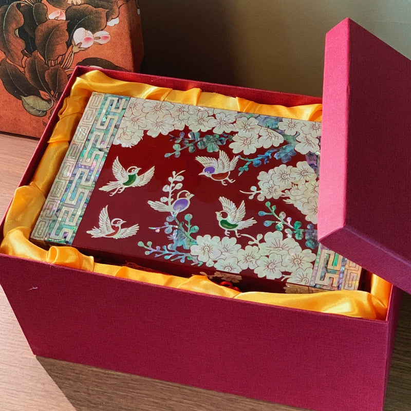 Exquisite Chinese-style Handcrafted Natural Shell Jewelry Box – Traditional Craftsmanship