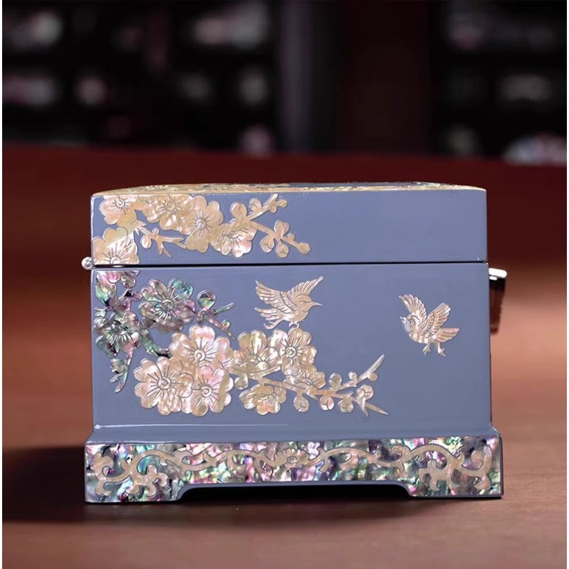 Exquisite Chinese Style Jewelry Box - Handcrafted Floral Lacquerware