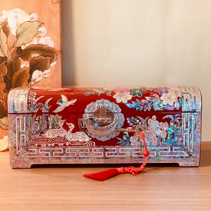 Exquisite Chinese Style Jewelry Box - Handcrafted Floral Lacquerware