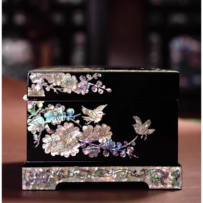 Exquisite Chinese Style Jewelry Box - Handcrafted Floral Lacquerware